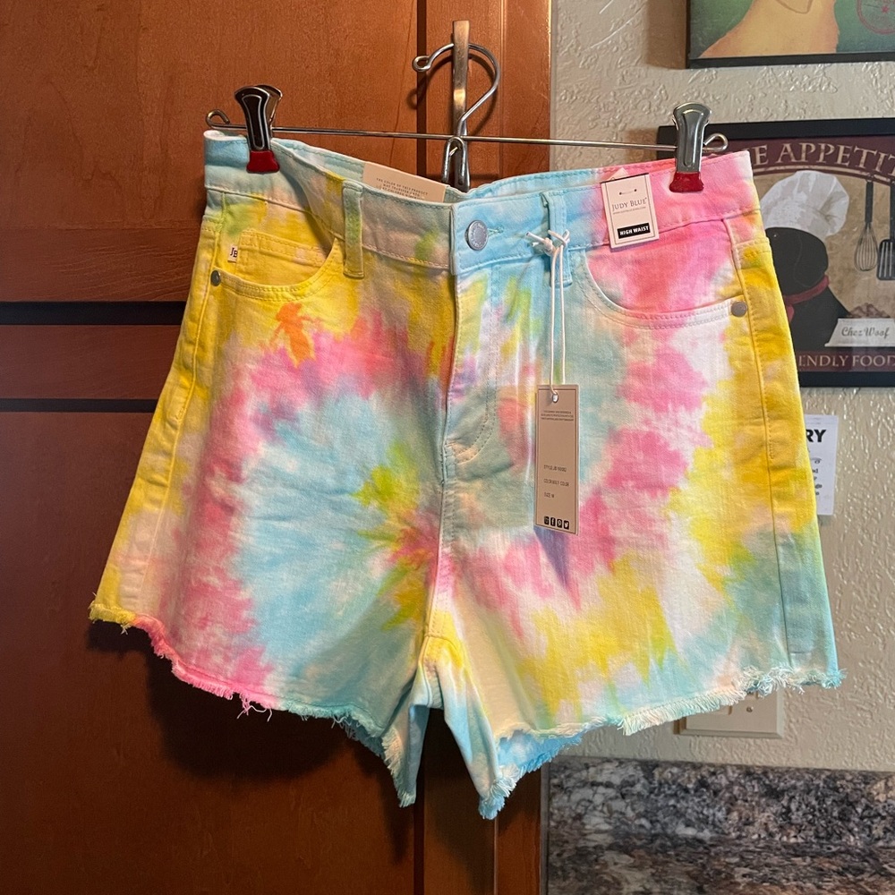 Colorful Tie-Dye Women's Shorts